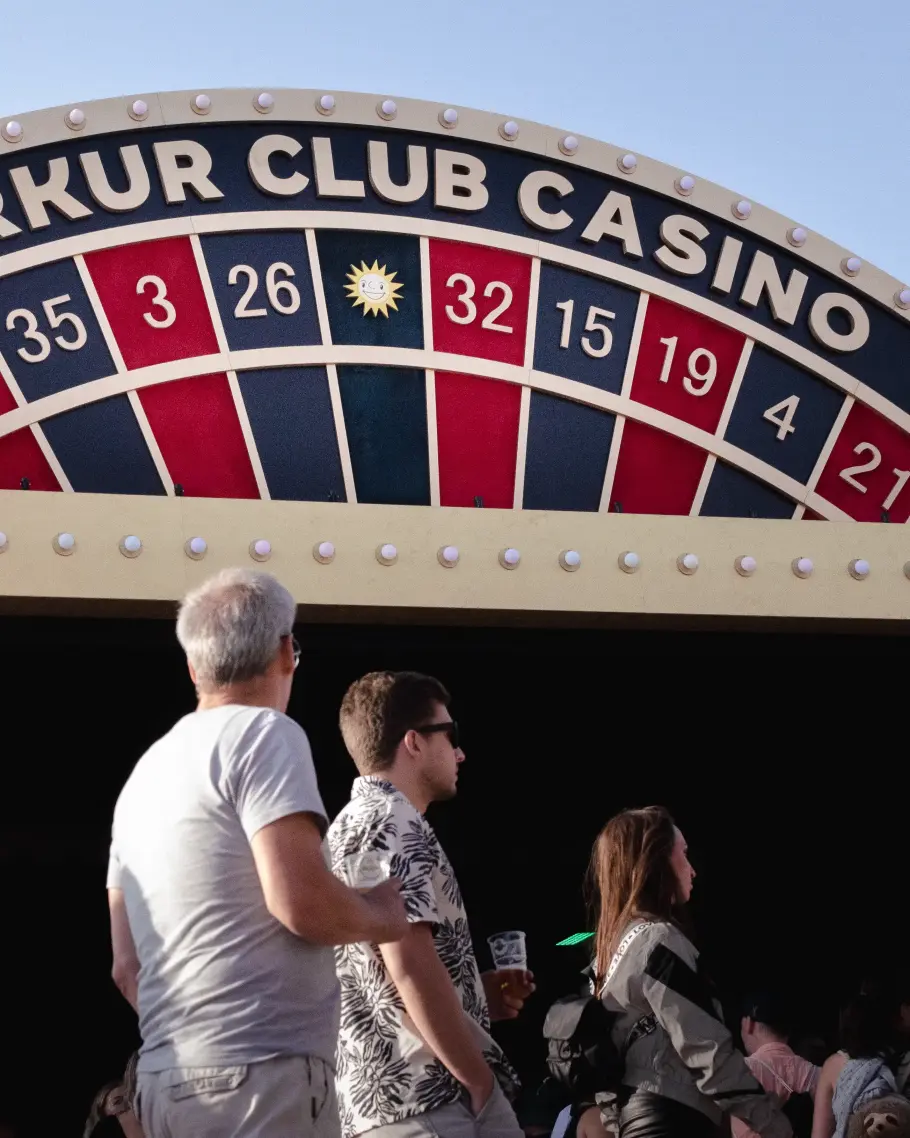 MERKUR_Parookaville2023-Außenansicht-MERKURCLUBCASINO