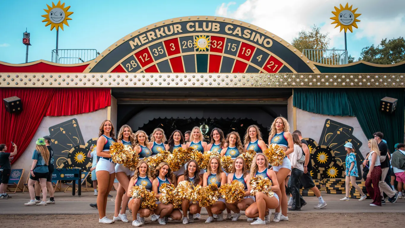 MERKURCLUBCASINO_Parookaville2026_Cheerleader