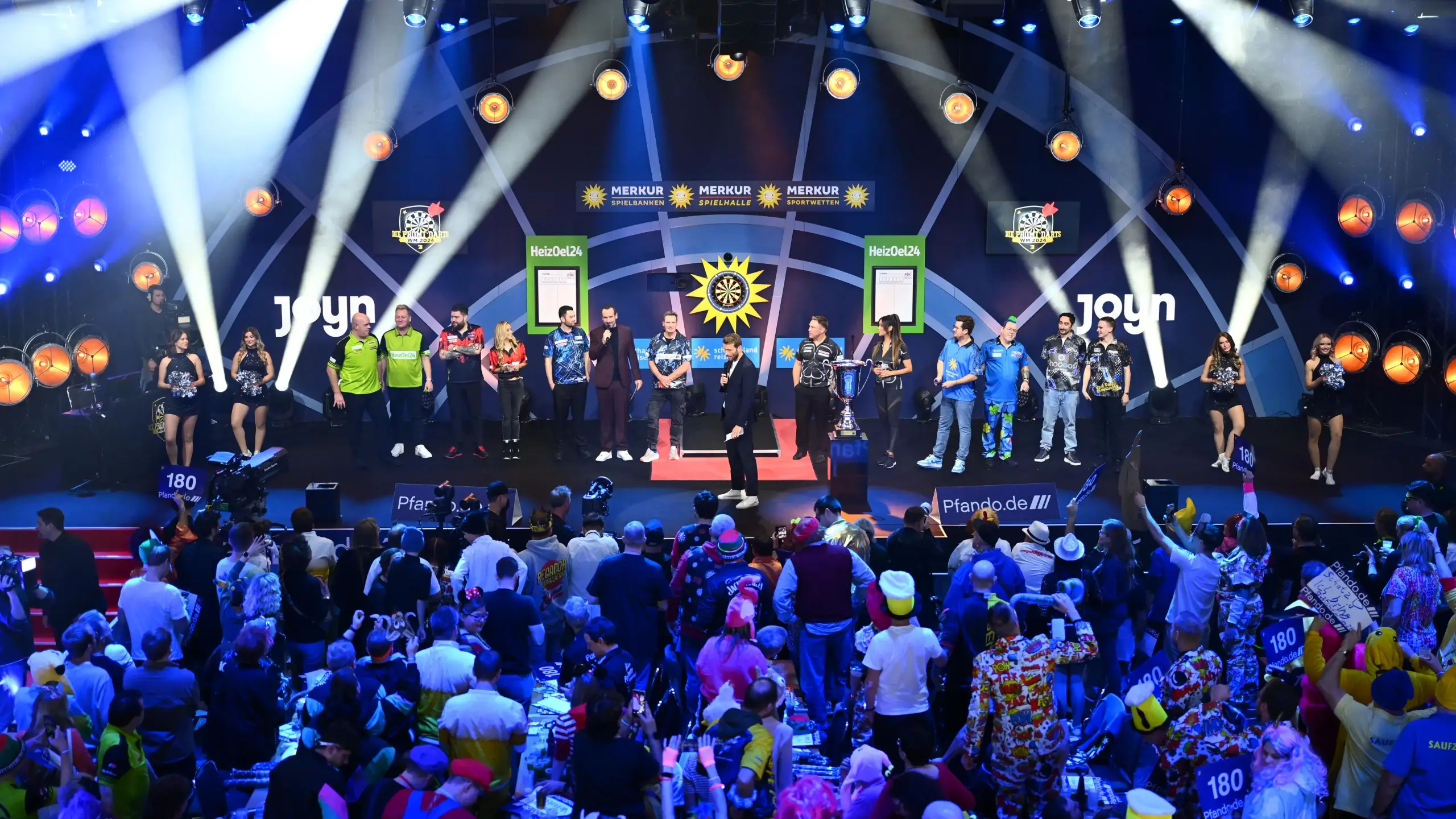 MERKUR ist Partner der Promi Darts WM 2025