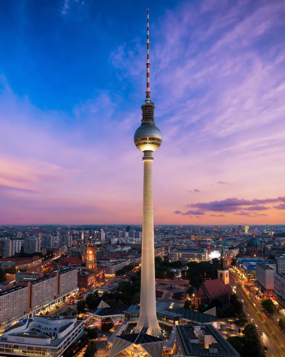 Alexanderplatz_Berlin_Fanfest_Partybus