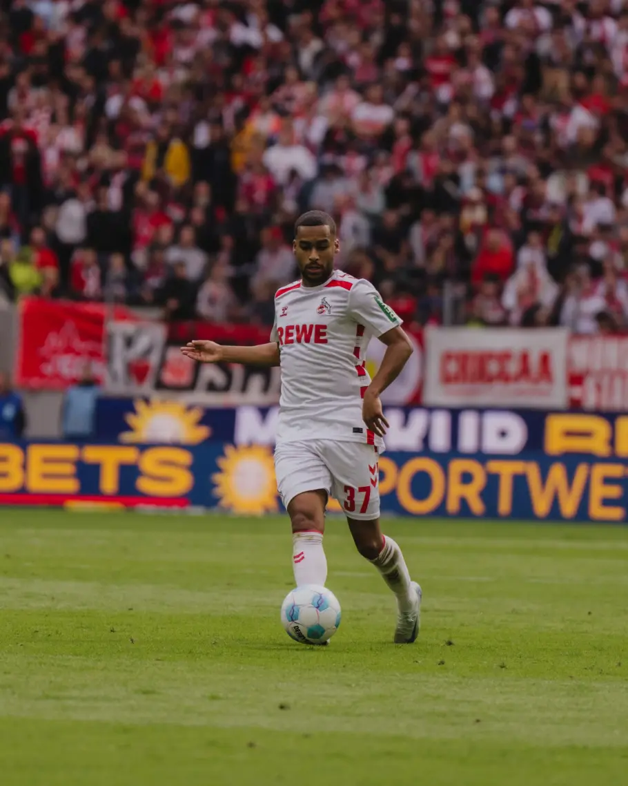 koeln_Sponsoring_Bandenwerbung_MERKUR