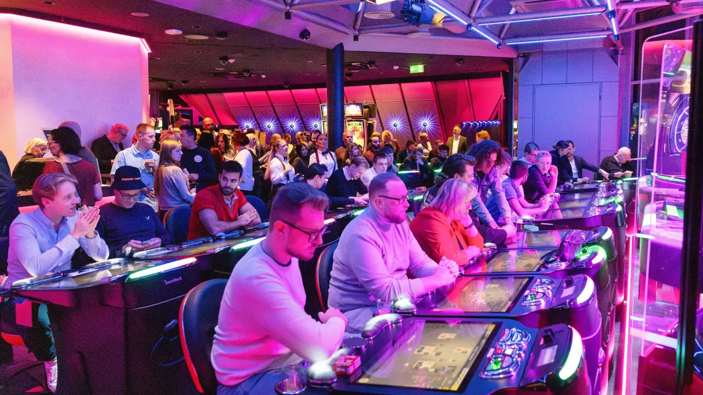 Grand Opening MERKUR CLUB CASINO6