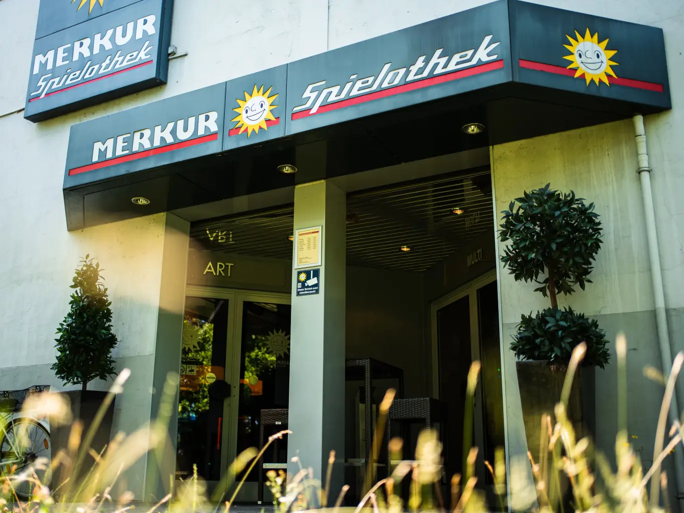 MERKUR-Spielhalle-Augsburg-Edisonstr-außen