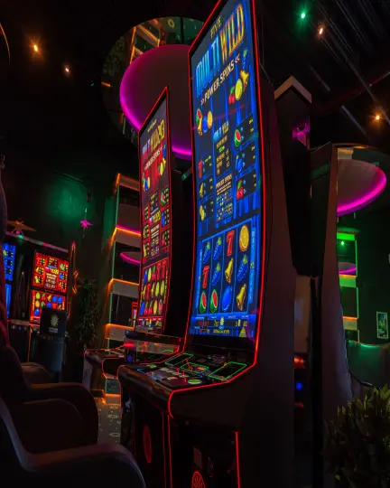 Merkur-Spielhalle-Barsinghausen-Zonic-Curved-Multi-Wild