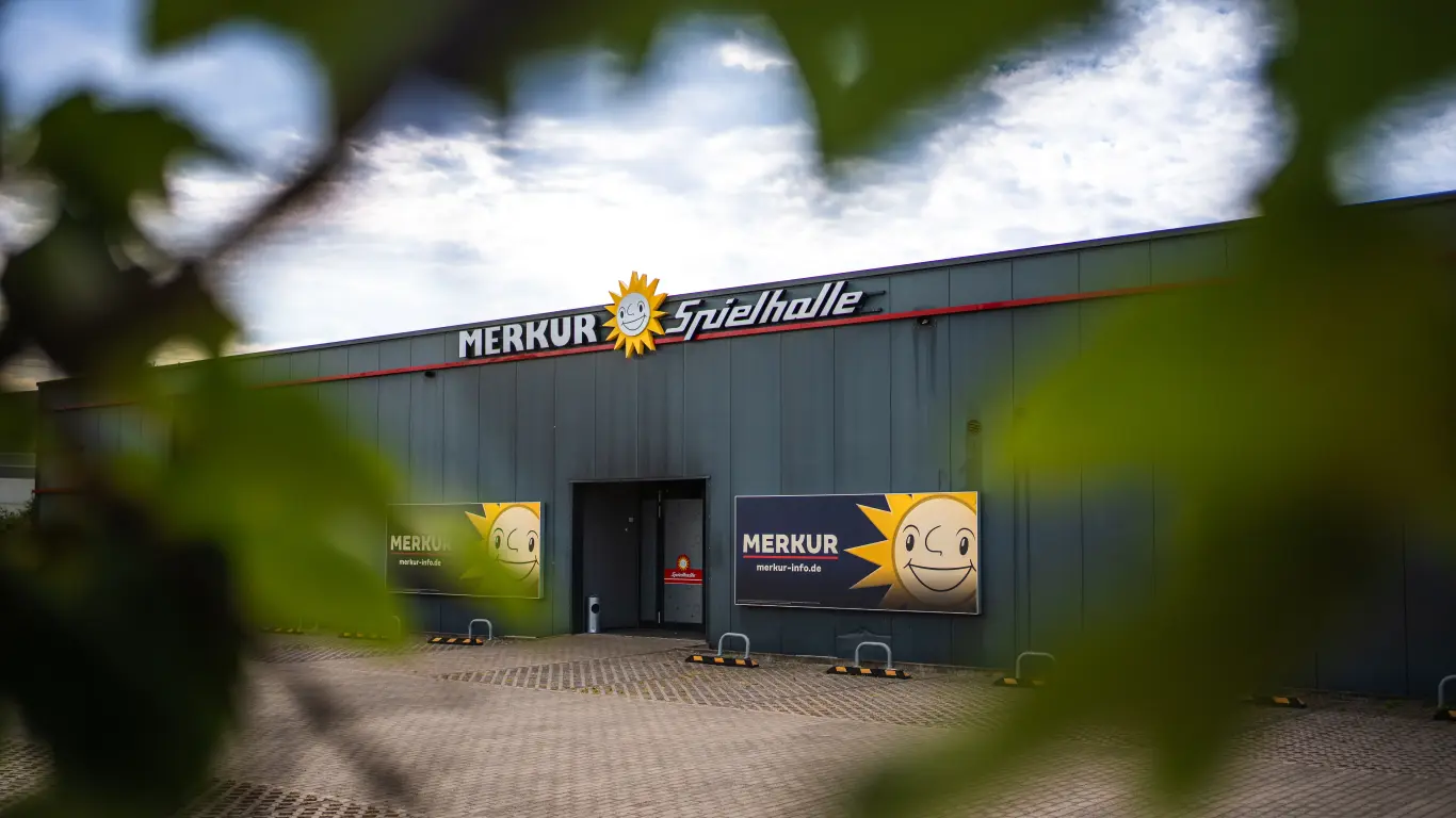 MERKUR-Filiale-Bürstadt_innen6