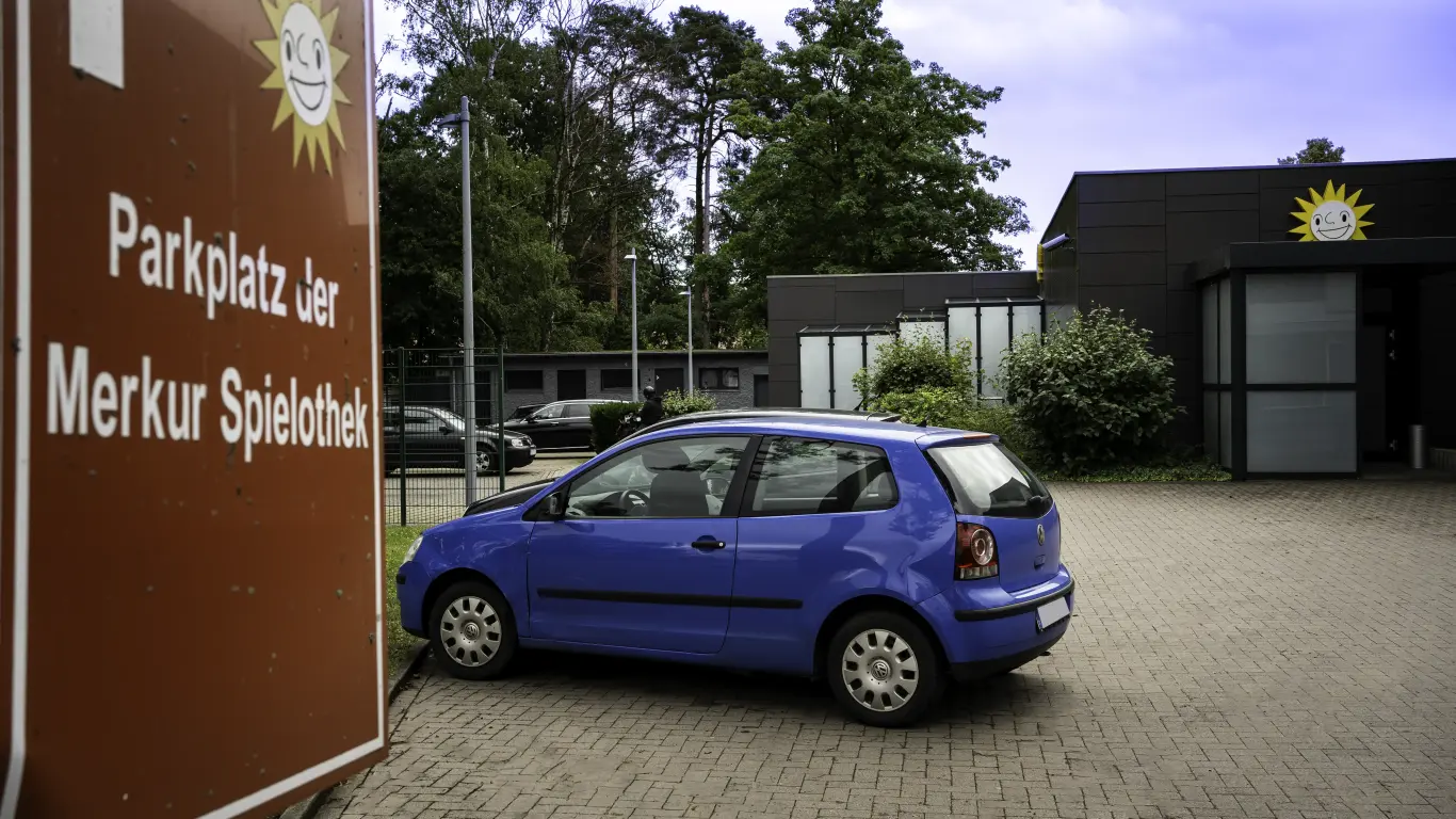 Spielhalle_Espelkamp_Parkplatz