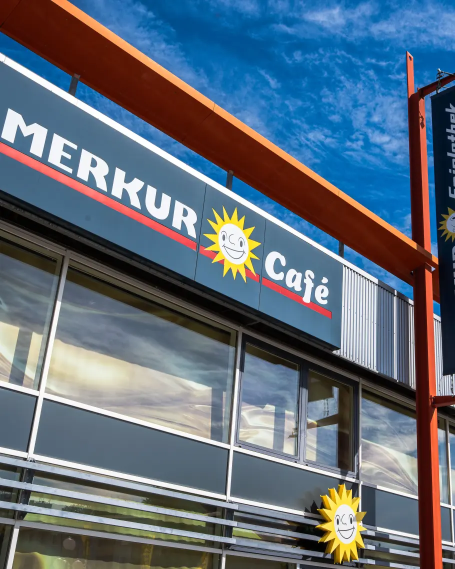 Merkur-Cafe-Garbsen-Aussen
