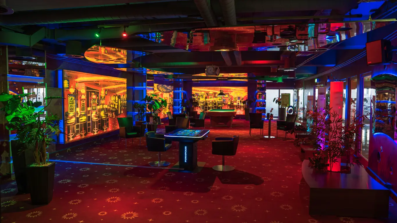 2025_09_23_Spielhalle_Weinheim_FX301001