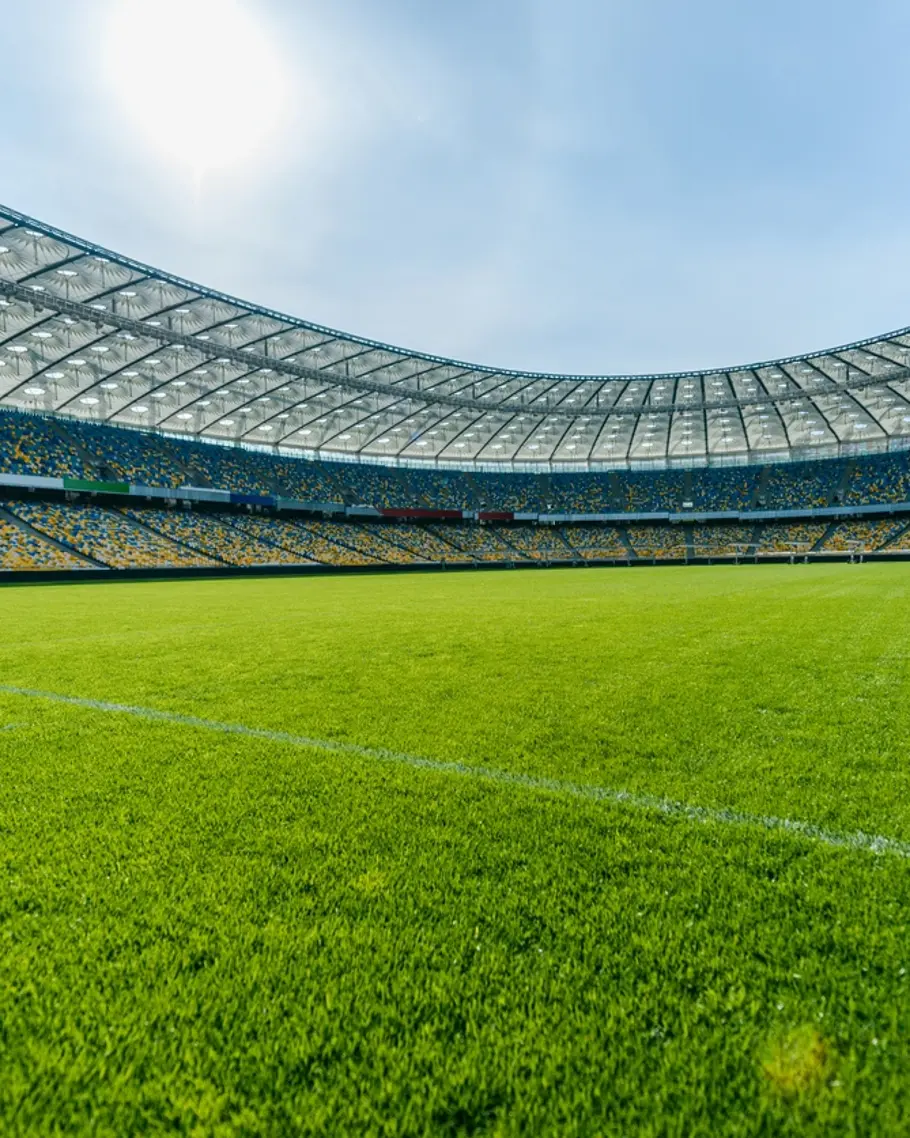 Fuballstadion_Tageslicht