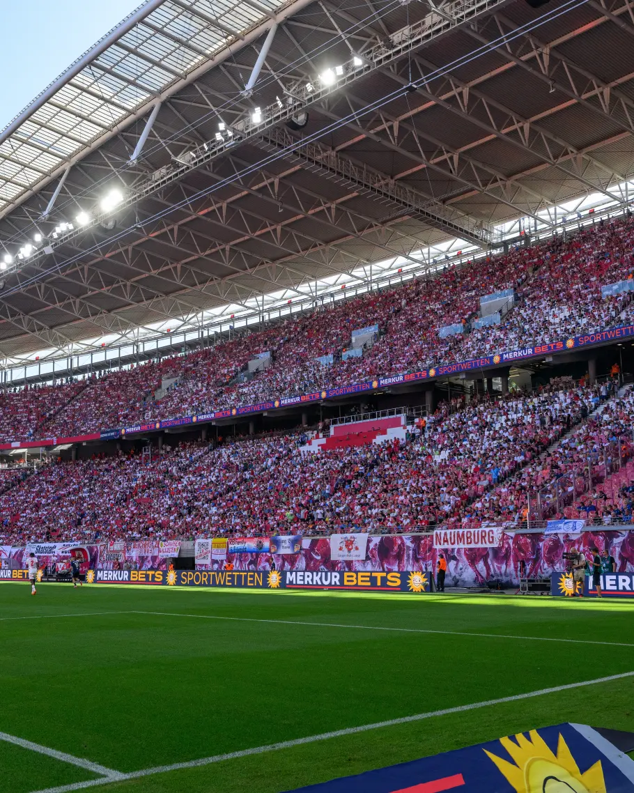 RB_Leipzig_Bandenwerbung