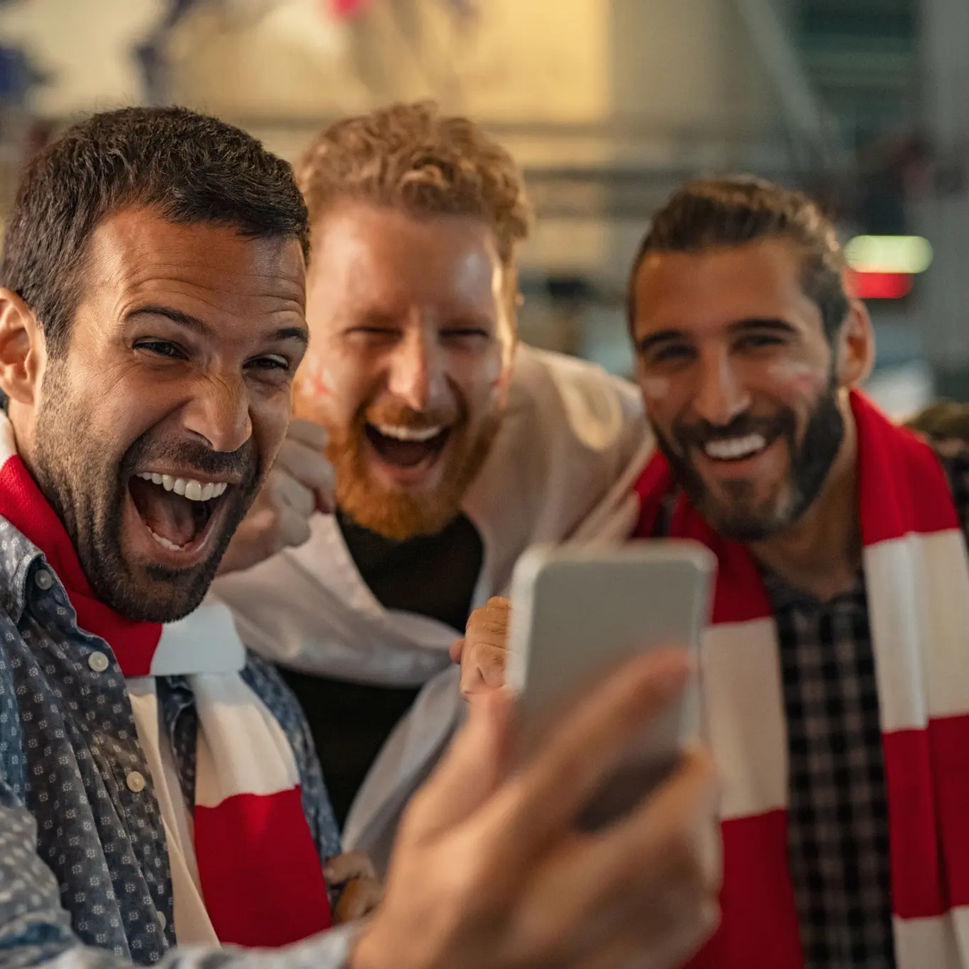 Sportwette_Stockfoto_Jubel_Männer