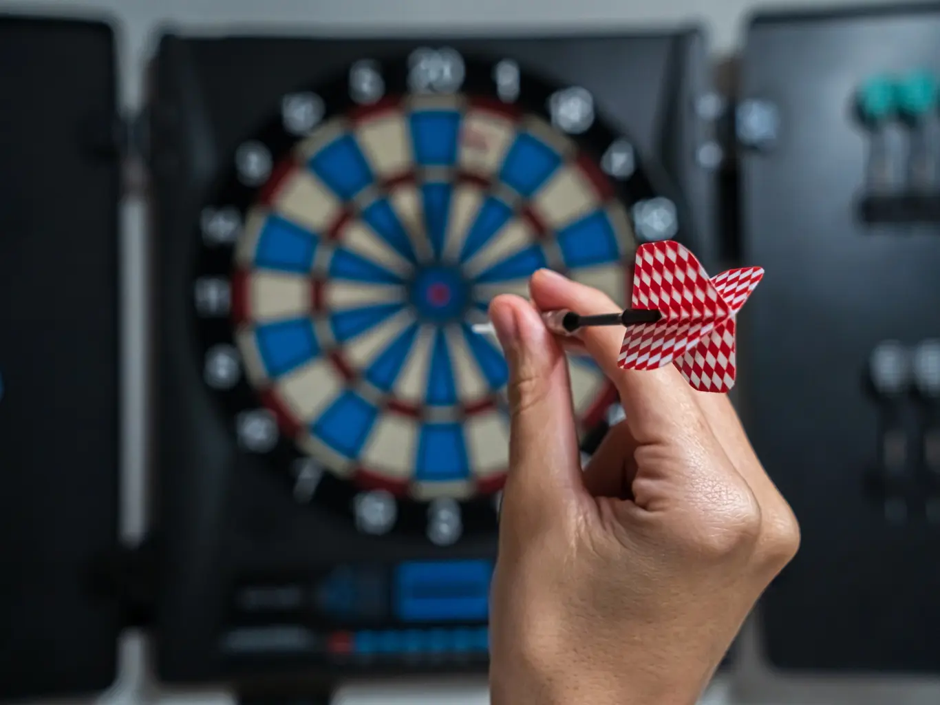 Darts_Brett_Pfeil_Dartpfeil_Wurf_Stock