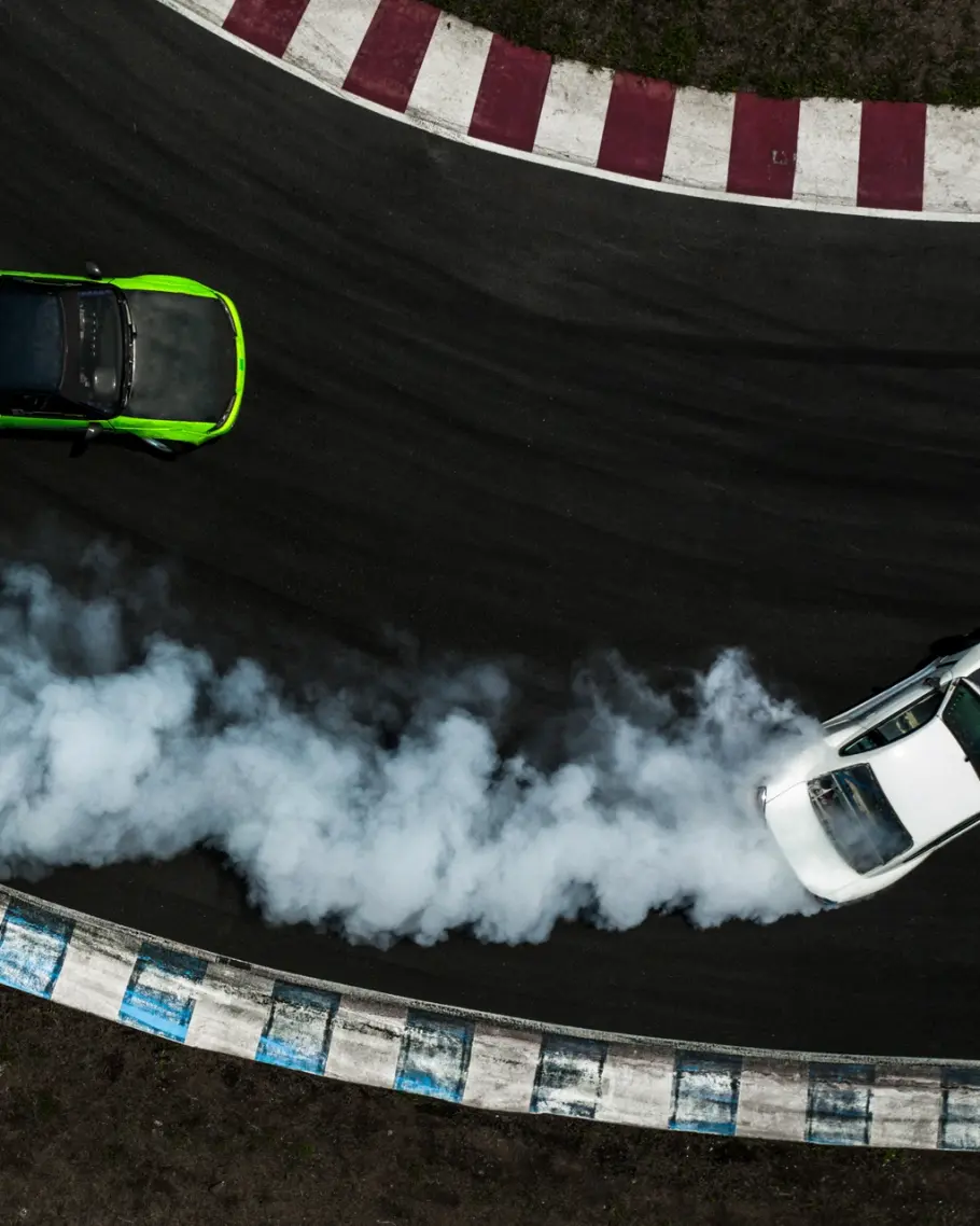 Rennen_Sportwette_Nascar_Rennstrecke_Autos_Rennwagen