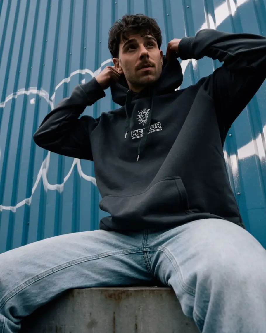 MERKUR-Scribble-Hoodie-von-vorne