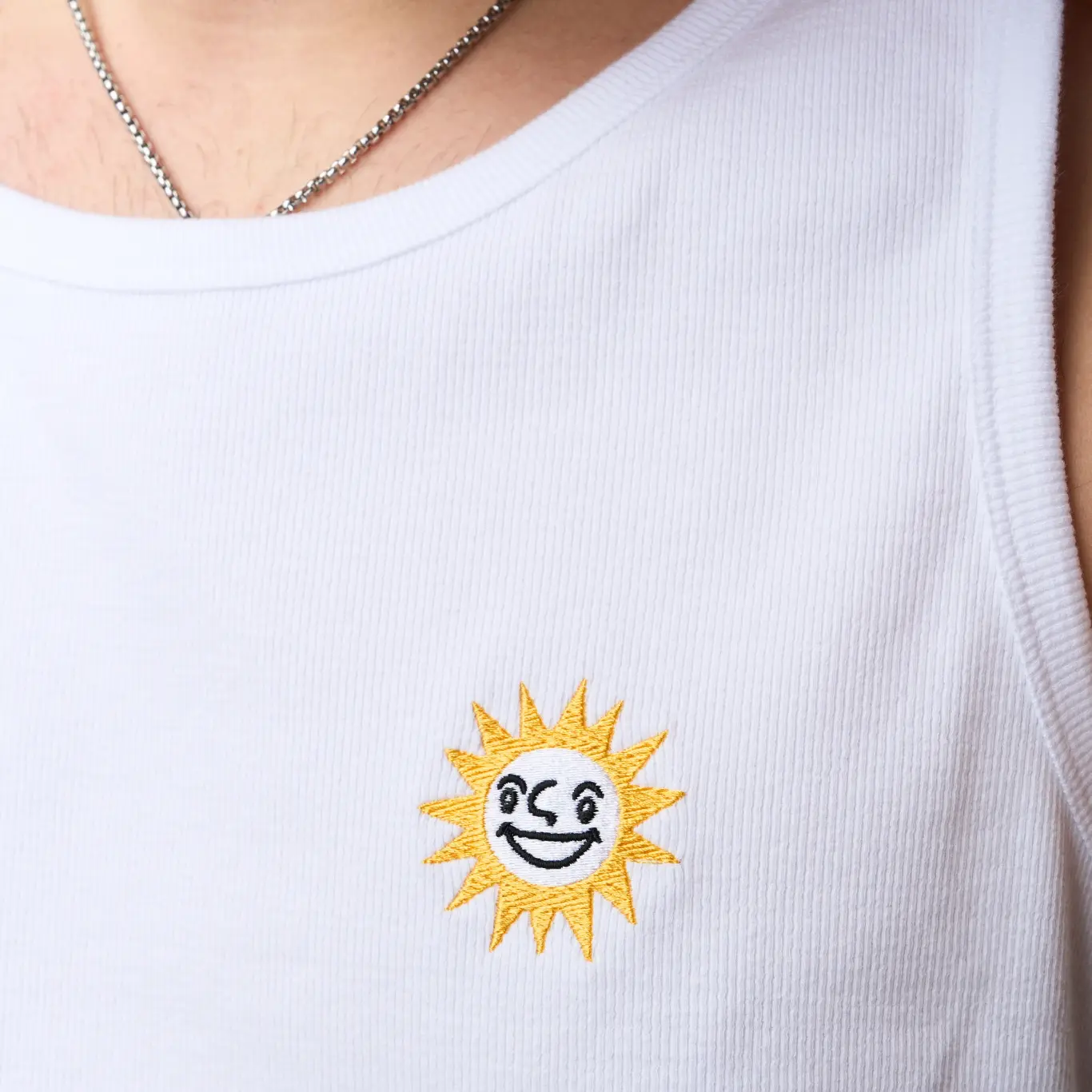 MERKUR-Tanktop-Sonne-Details
